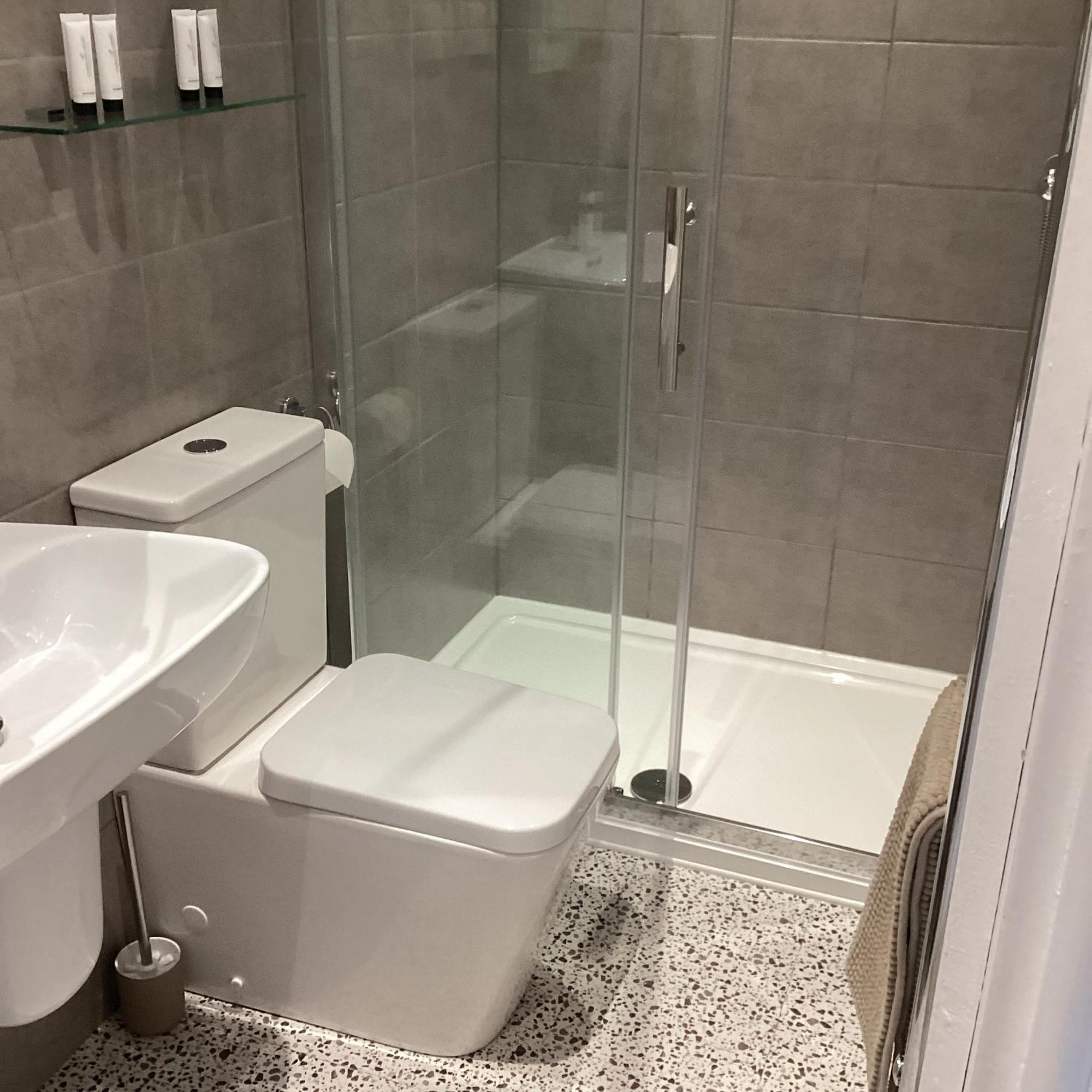 Belford House Self Check-in & Guest house